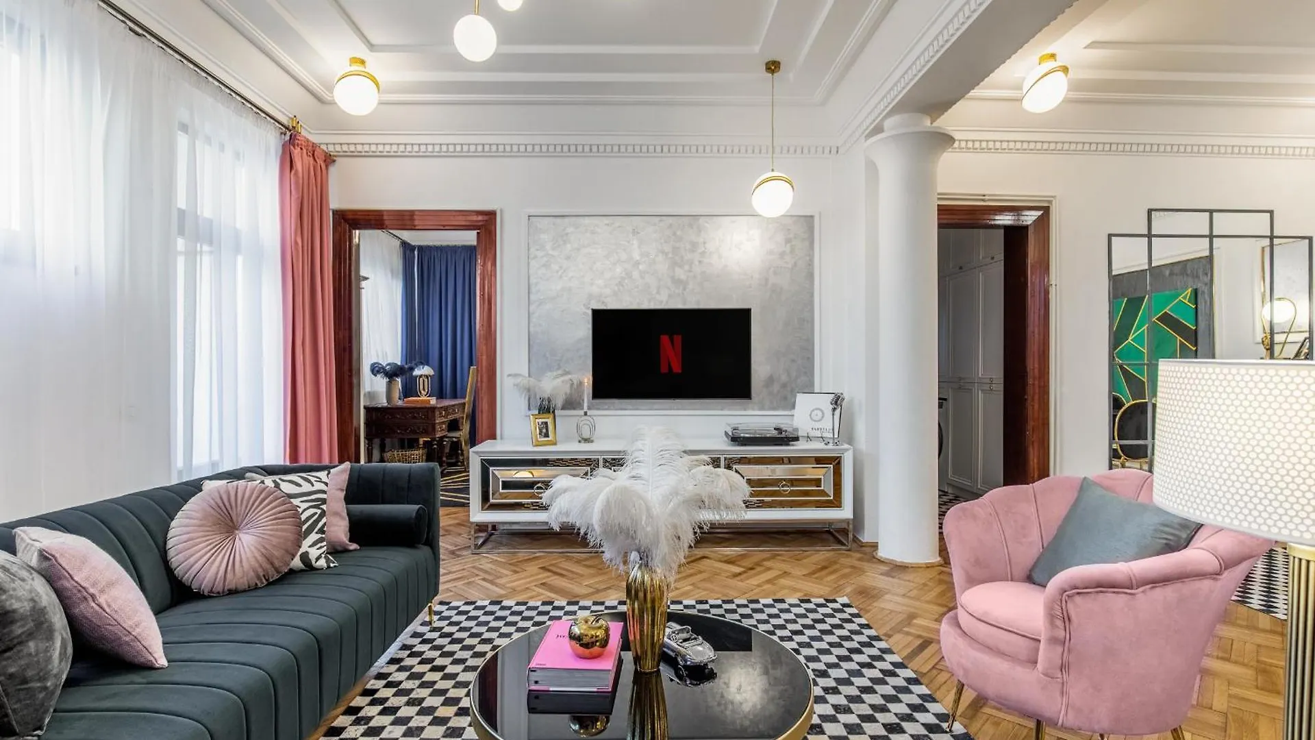 Holt - The Great Gatsby Apartment Bucharest 0*,  Romania
