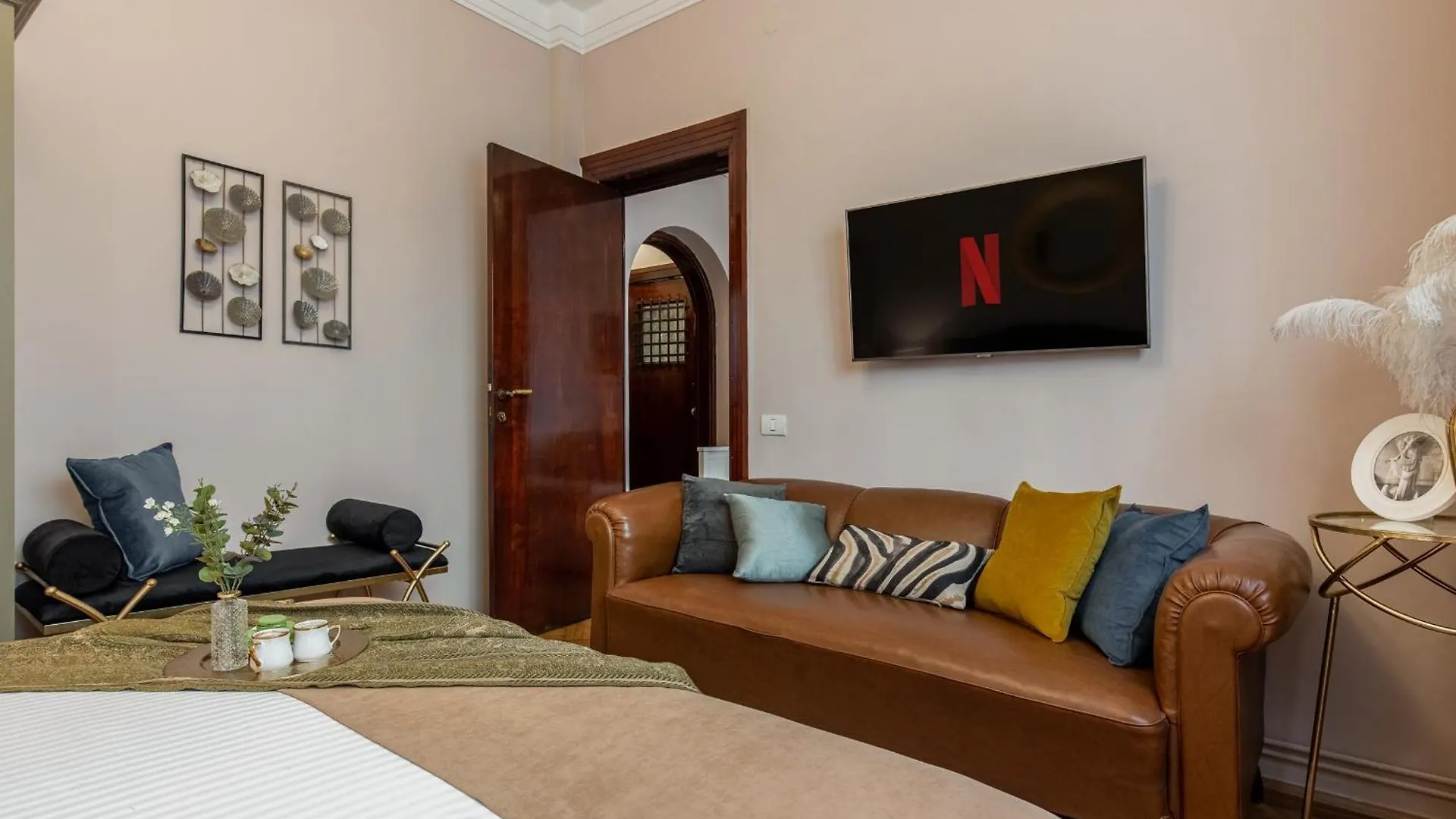 Holt - The Great Gatsby Apartment Bucharest